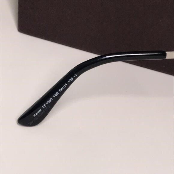 NEW AUTHENTIC Tom Ford Silver Aviator Sunglasses TF1060 16B - Picture 4 of 12